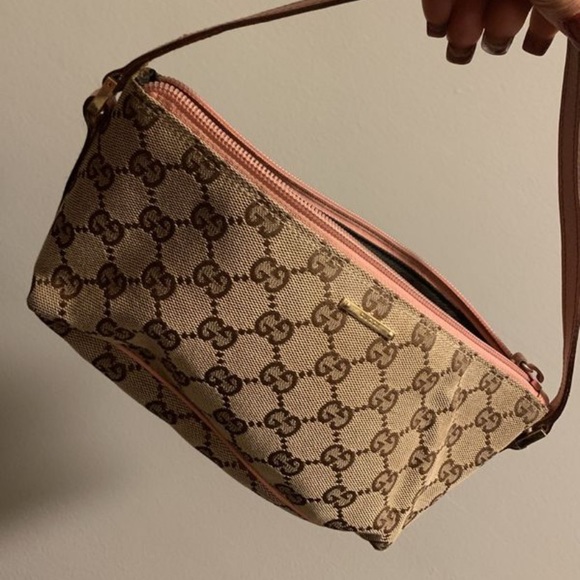 Handbags - Gucci clutch